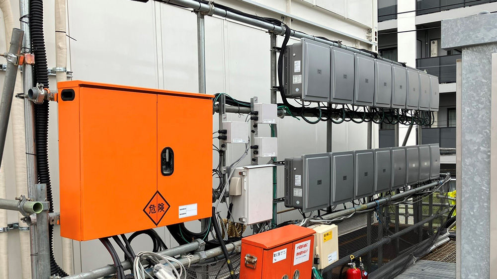 系統連系型太陽光発電システムの導入事例３枚目（分電盤）
